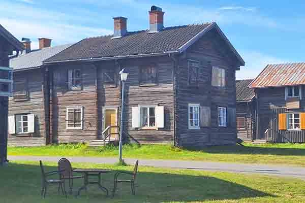 The historic red wooden houses of Bonnstan in Skellefteå.